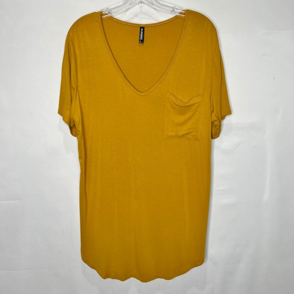 Allegrace Woman’s Top sz 1X Mustard Yellow Gold V-Neck Stretch T-Shirt Pockets